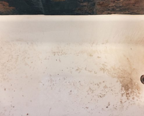 how-to-remove-rust-stains-from-tubs,-toilets,-and-sinks